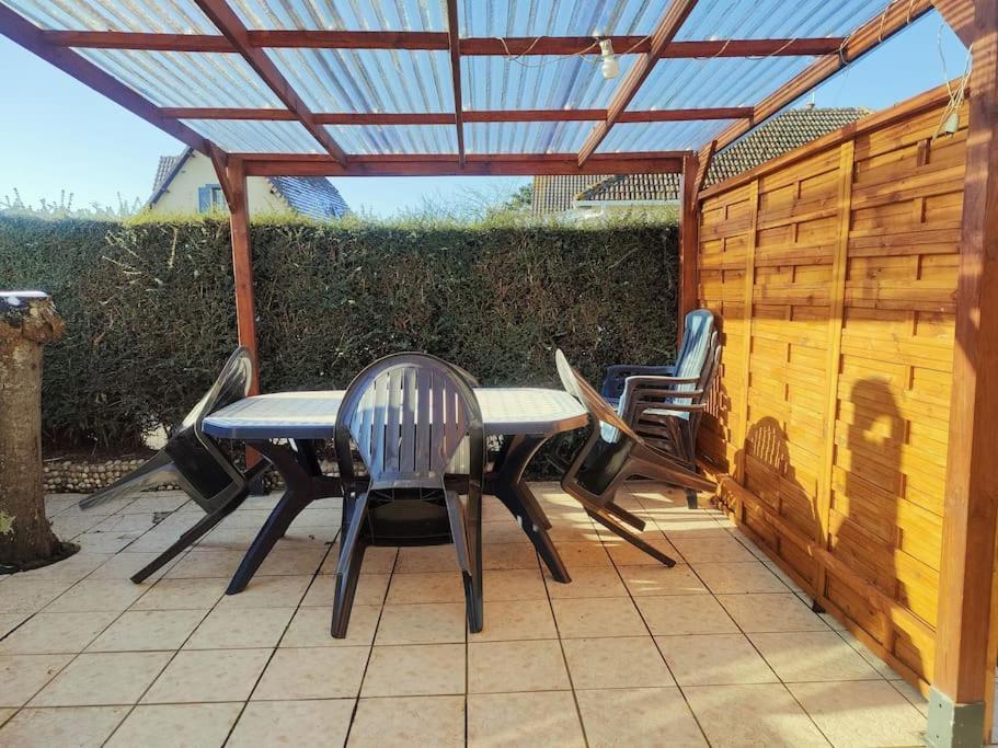 Maison Cosy A Proximite De La Plage Hermanville-sur-Mer المظهر الخارجي الصورة